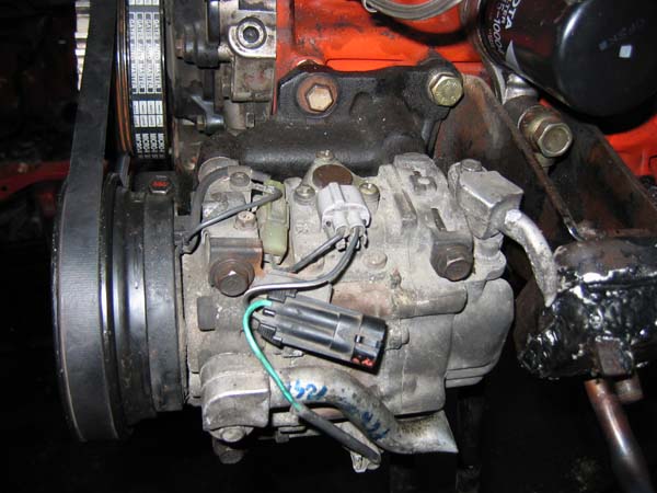 fiat_punto_ac_compressor_on_4ag.jpg