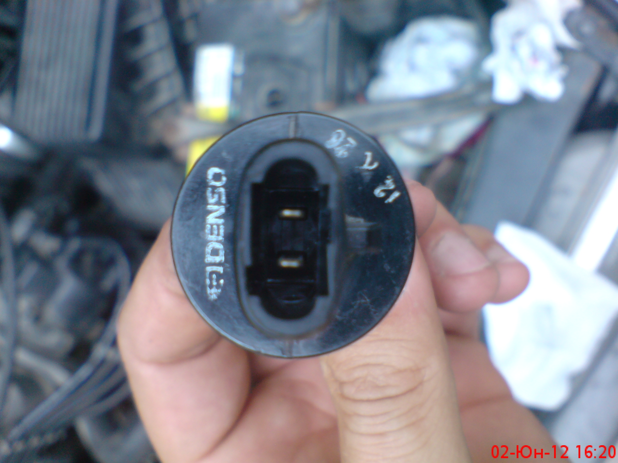 12x26 пише на пластмасата