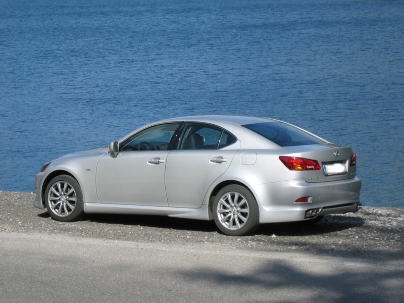 lexus is220d.jpg