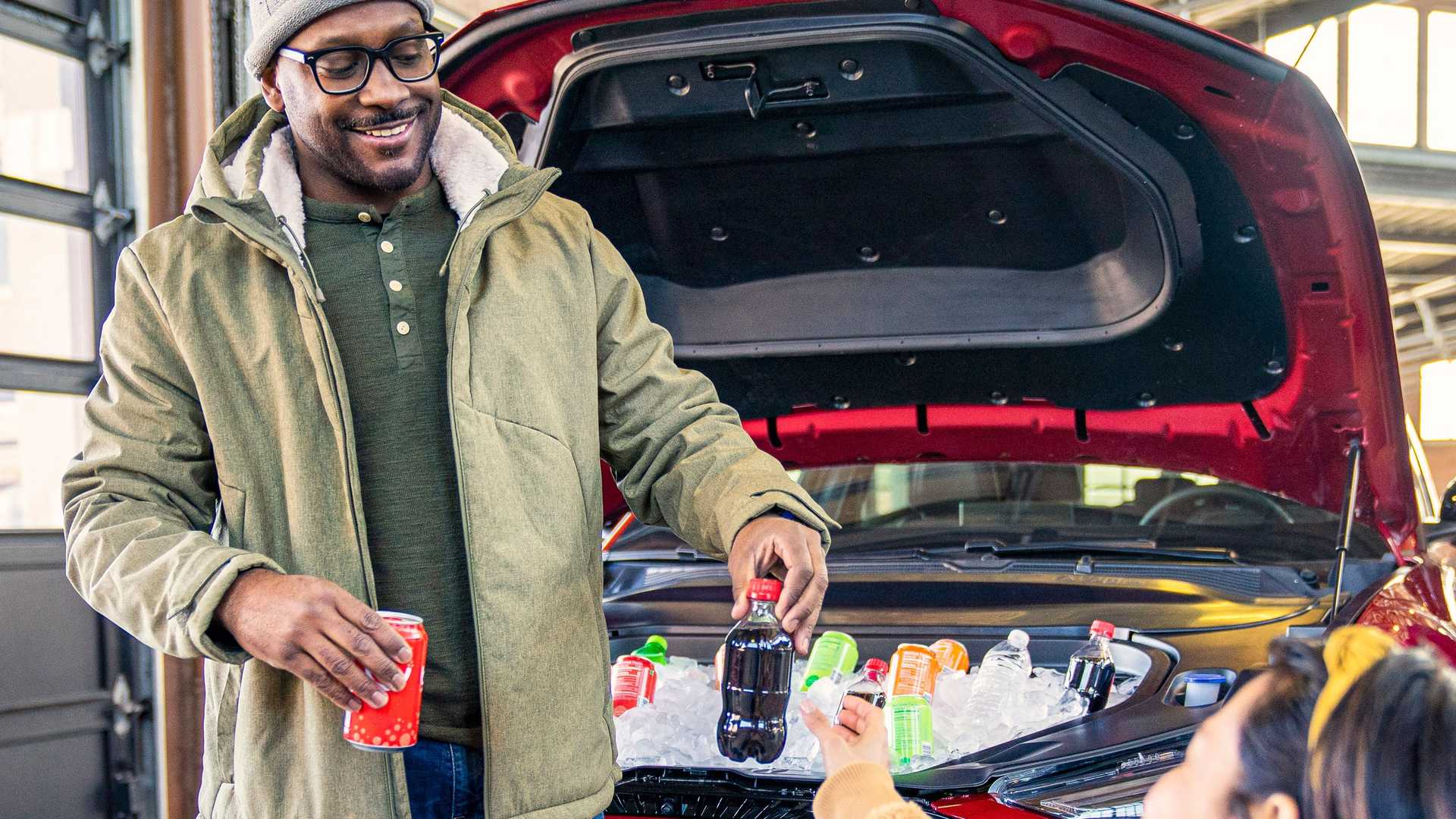 2021-ford-mach-e-frunk-tailgate-party 2.jpg