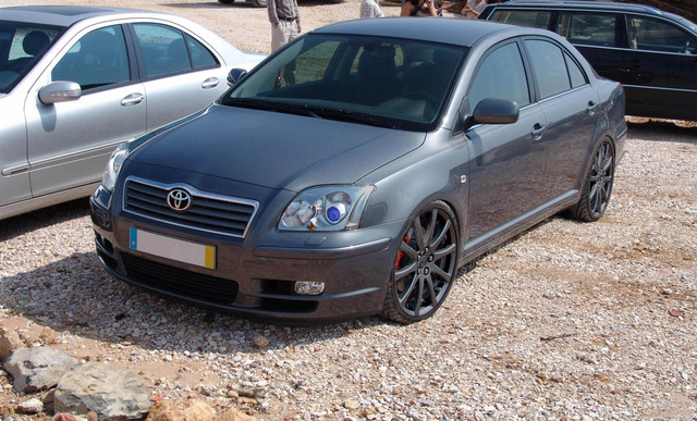 ToyotaAvensis.jpg
