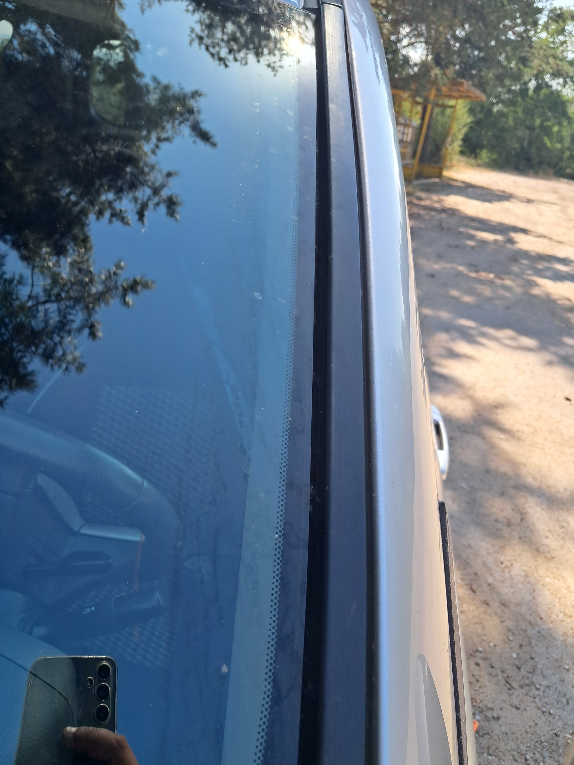 Странична лява лайстна прозорец