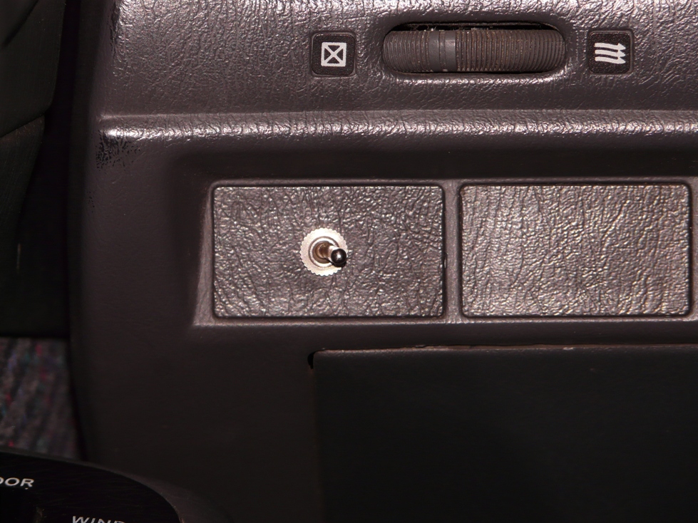 3 позиционно ключе на таблото